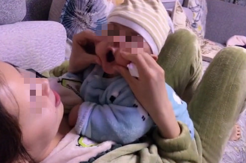 为什么孩子喜欢小姨带,为何孩子更喜欢被小姨带娃