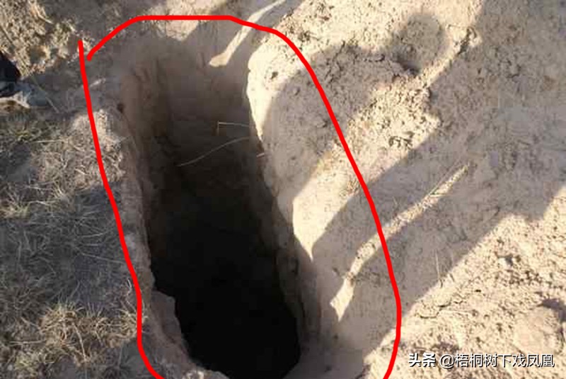 盗墓贼潜入古墓想盗取战国编钟,盗墓吴越国王陵