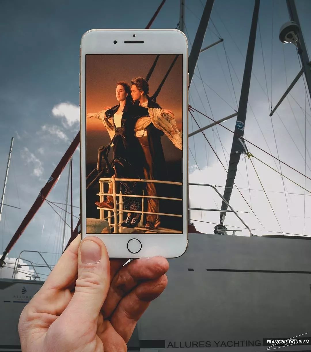 从没见过！在街上拍到了老爷爷头上喷白雾！原因......其实很好玩