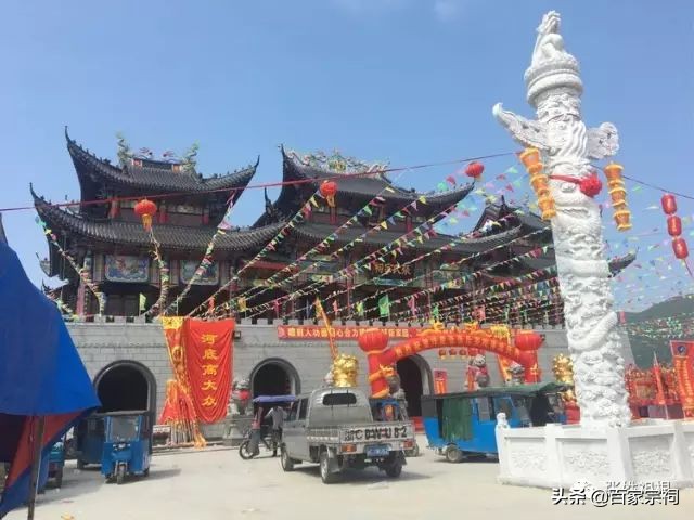 阜南张氏祠堂落成庆典仪式,张氏祠堂唱戏人山人海