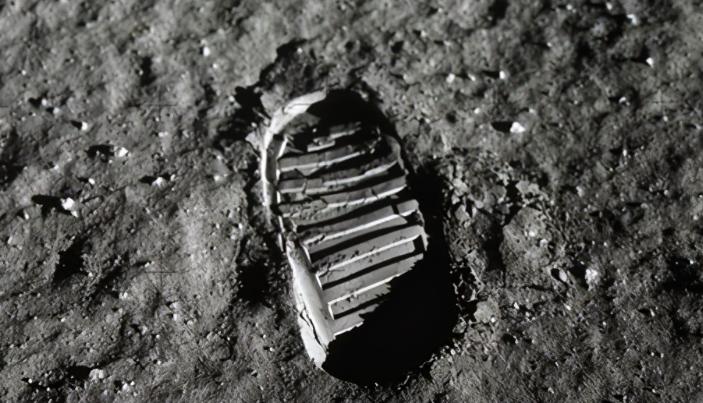 美苏为什么几十年不敢再登月？阿波罗登月计划，真的是*局骗**吗？