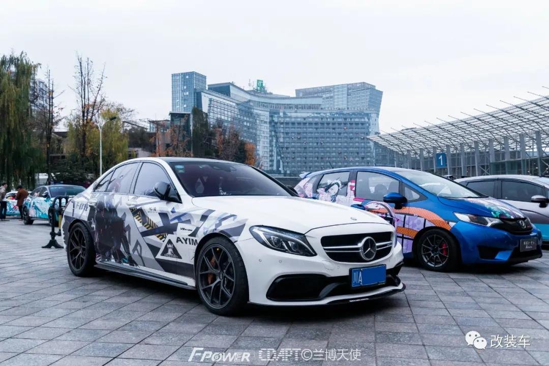 奔驰c63s四门声浪,奔驰c63暗夜特别版四门高燃视频