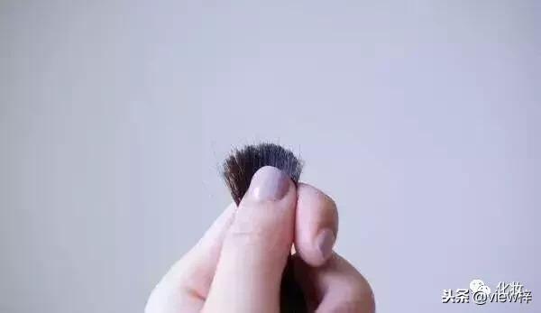 脑门大发际线高发型女,脑门大发际线高留什么发型