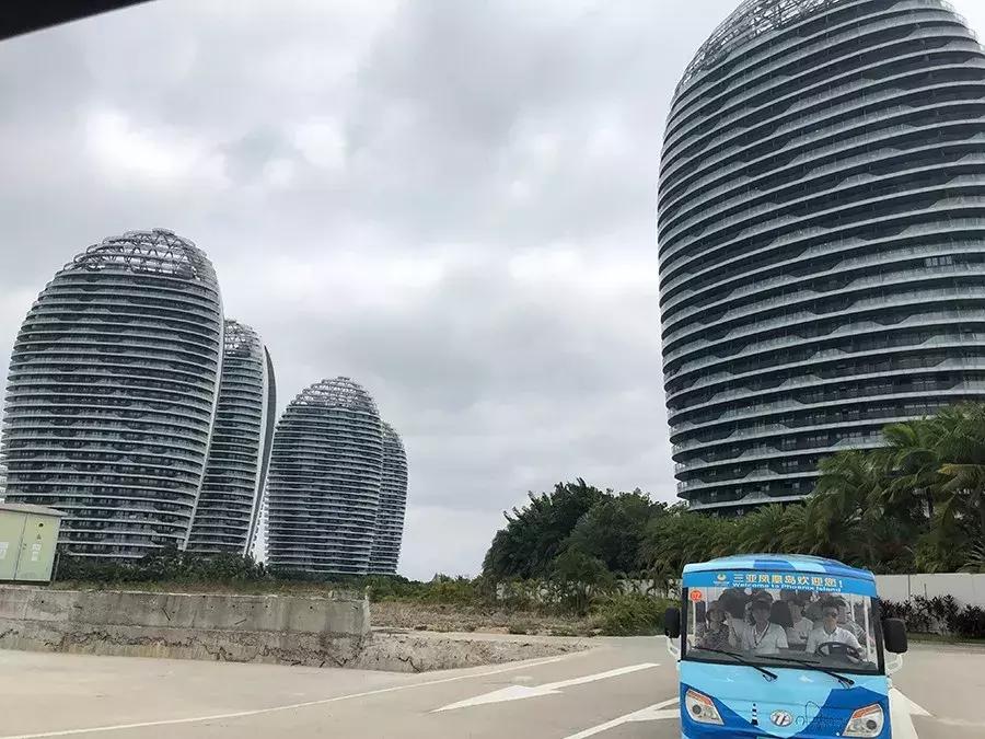 三亚凤凰岛的前世今生,号称东方的小迪拜三亚凤凰岛