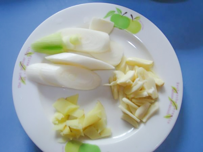 炒肉片怎么掌握火候,炒肉片要点什么菜