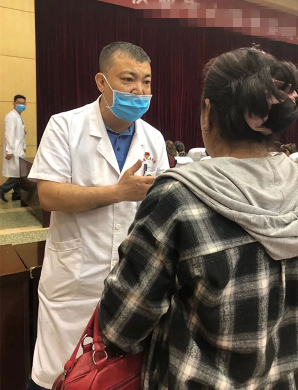 夏天“冻两下”，冬天不咳嗽，自治区人民医院冬病夏治绝活引发患者潮