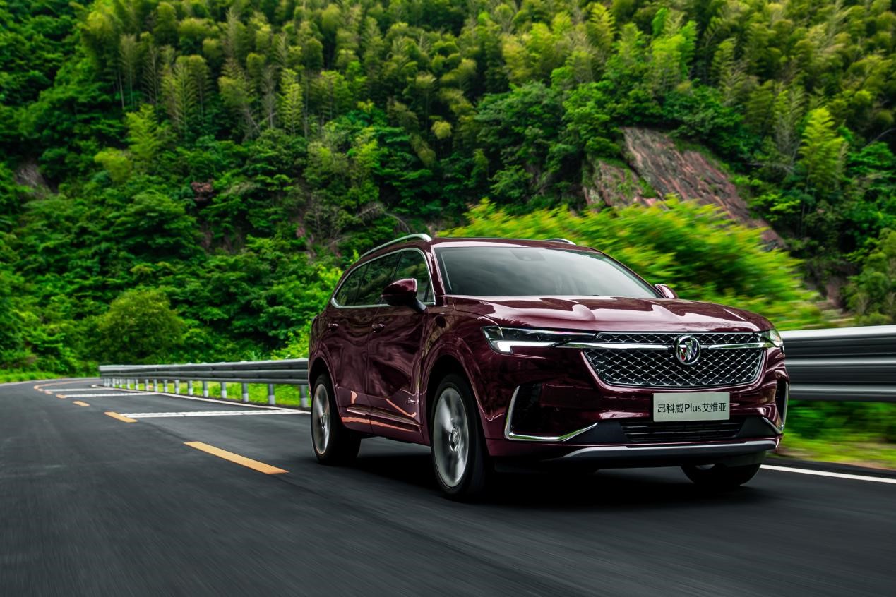 昂科威plus2022款1.5t和2.0t动力,武装黑科技