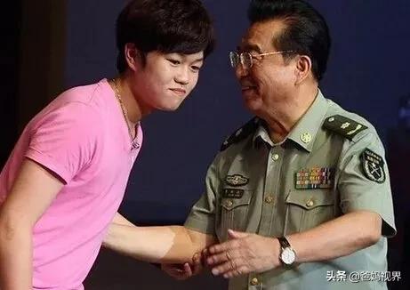 5岁女孩派出所自首是因为什么,被家长送去派出所自首的孩子