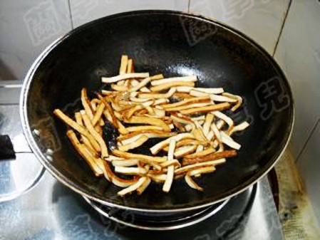 牛肉豆干做法大全视频教程,牛肉豆干粉条一起怎么炒