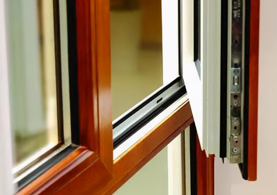 装窗户用什么材料好实惠,装断桥铝门窗去哪靠谱