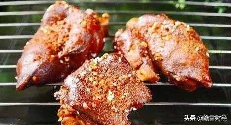 烤猪蹄摆地摊真实一年能赚多少钱,5000元创业卖猪蹄