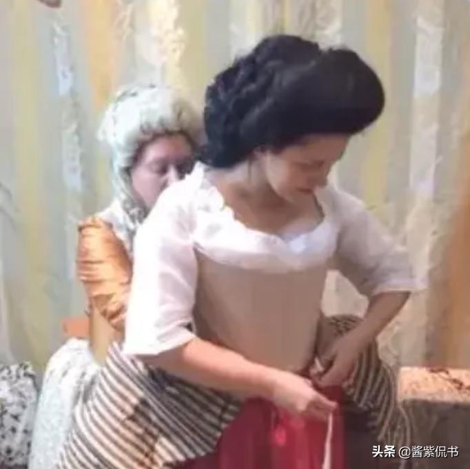 家长千万要注意的事,家长注意小孩子穿衣服