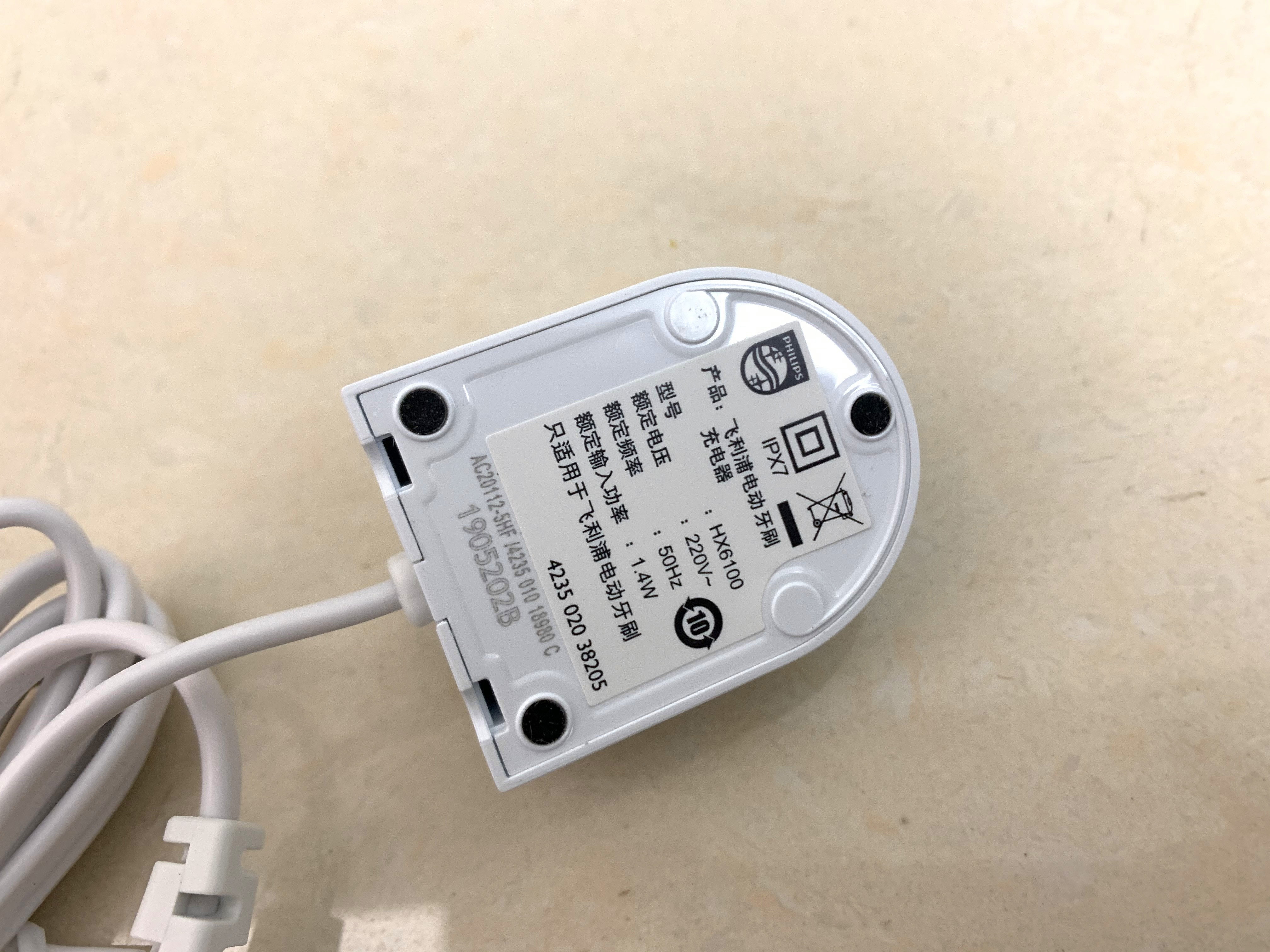 电动牙刷怎么用？飞利浦HX6730/02开箱+使用体验→口腔溃疡的建议