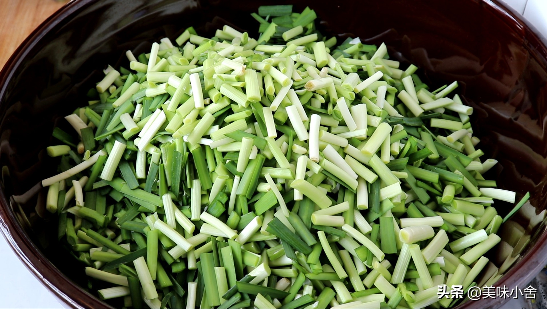 腌韭菜最好吃的做法,腌韭菜即食家常做法