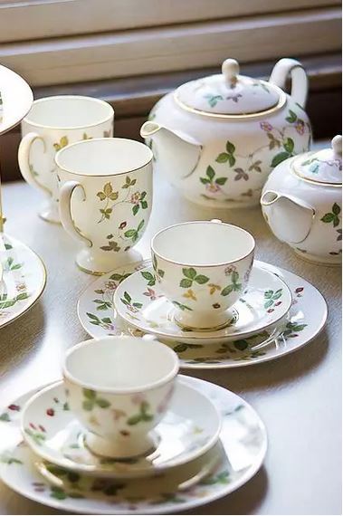 三个著名的欧洲瓷器品牌 (那些堪称艺术品的外国瓷器品牌)