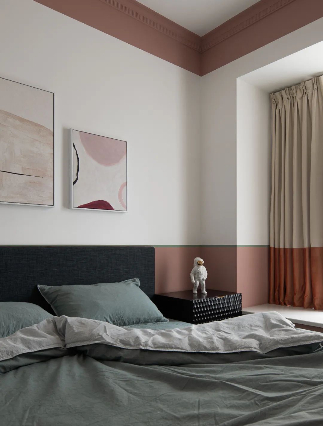 线条、色块和潮玩，这个89㎡比想象中还有料