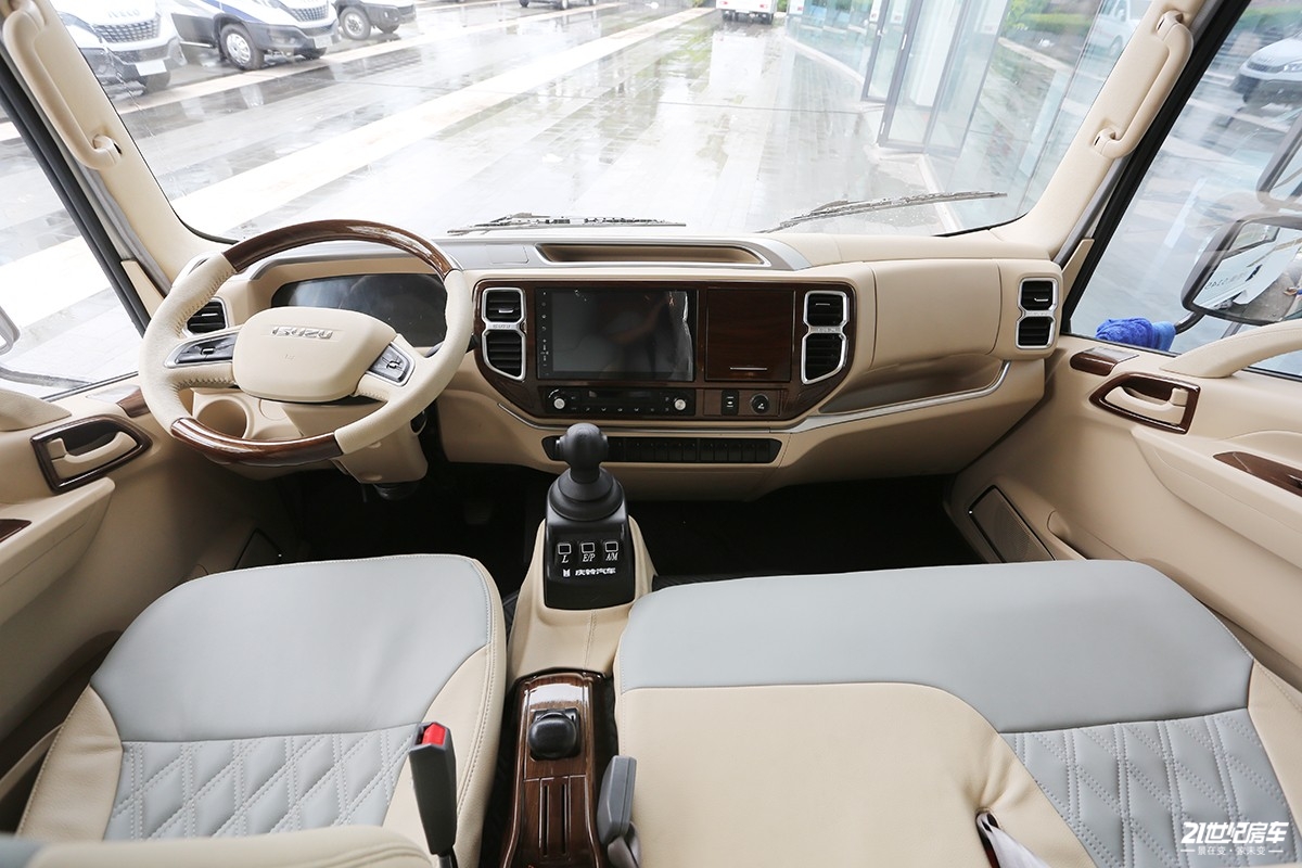 比房车大的房车,五十铃房车dmax升顶越野房车