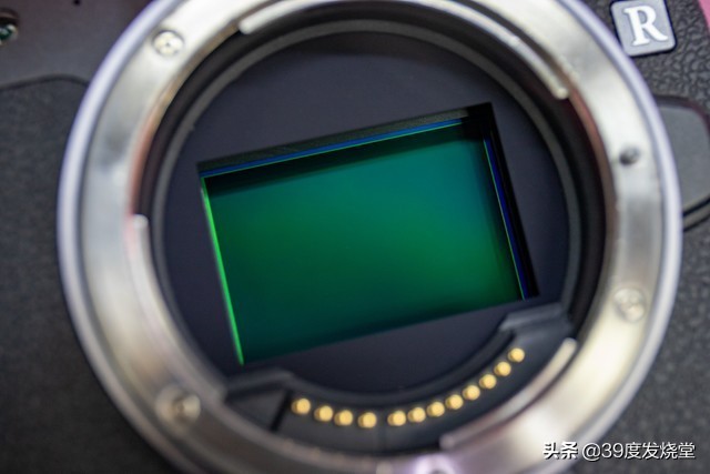 aps-c相机和全画幅选哪个,新手买相机买全画幅还是半画幅