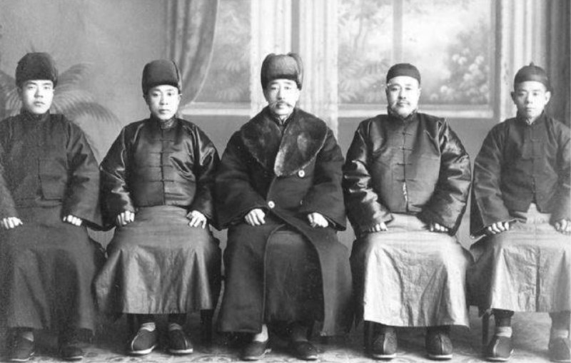 南北和谈达成共识，袁世凯就任大总统后，为何把许诺张作霖的职位给了别人?