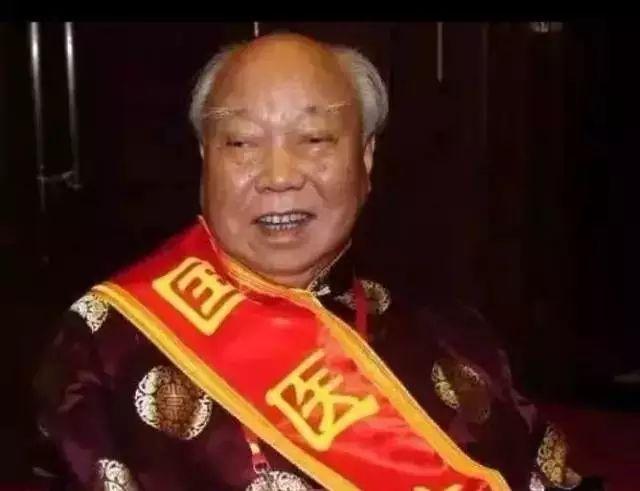 视力模糊视力突然下降是什么原因,视力正常但夜间视力模糊重影