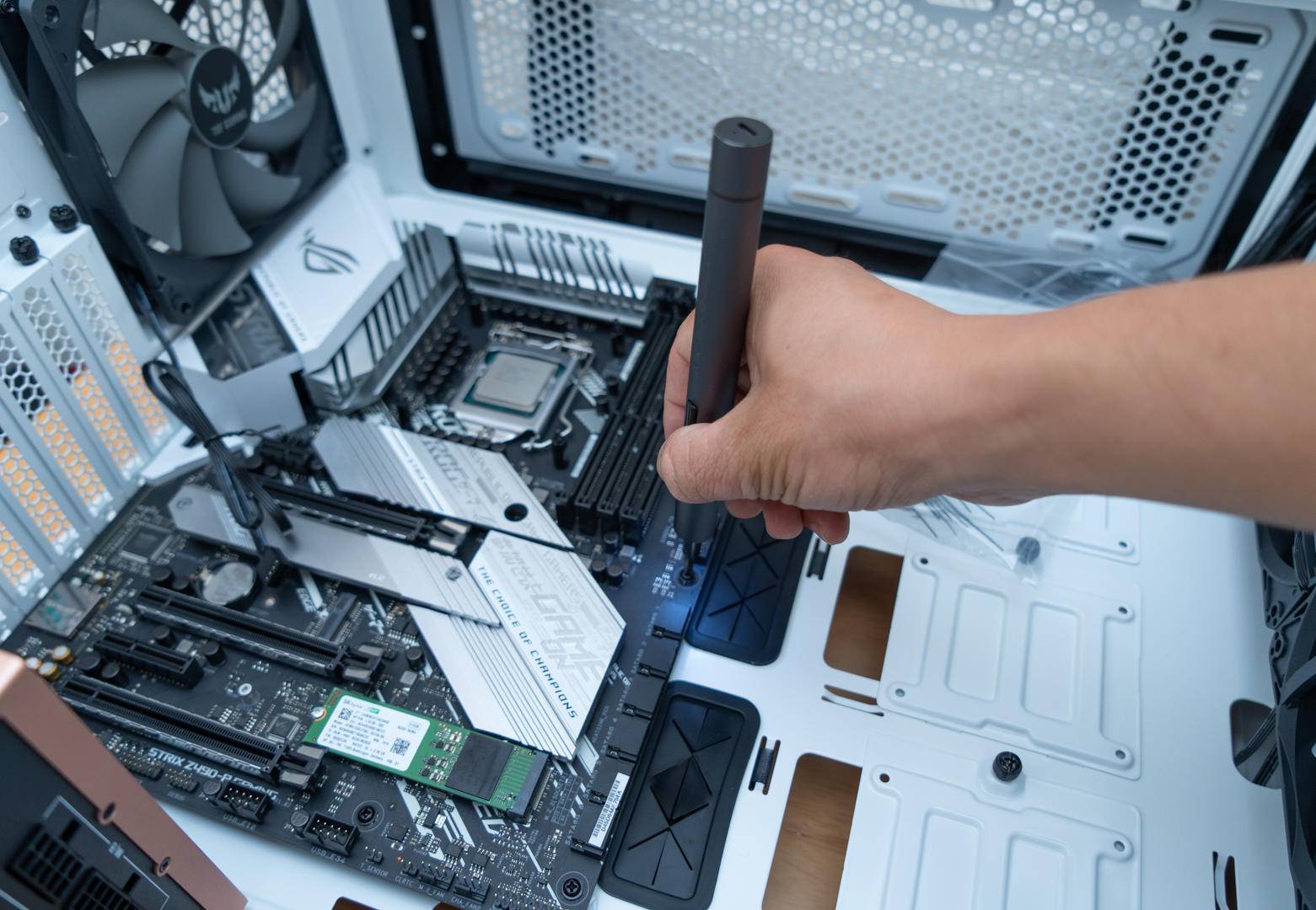 超详细的电脑组装装机教程,组装台式电脑装机步骤