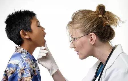 小孩如何正确使用抗生素,如何正确给儿童用消炎药