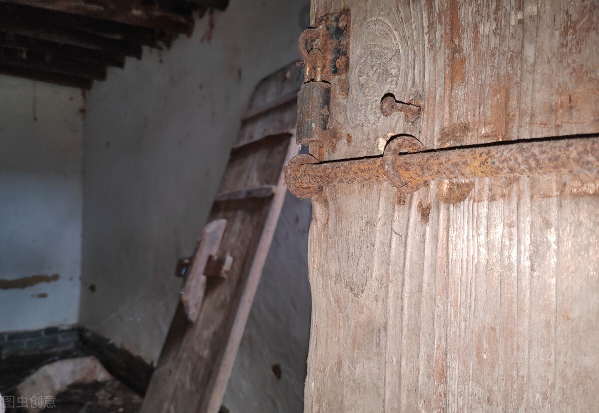 拆迁安置补偿协议是解除还是撤销,补偿安置已签户口迁出受影响吗