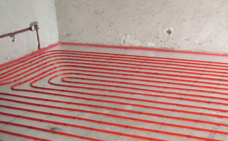 家里安装电暖好还是水暖好,家里装地暖铺瓷砖好还是木地板好