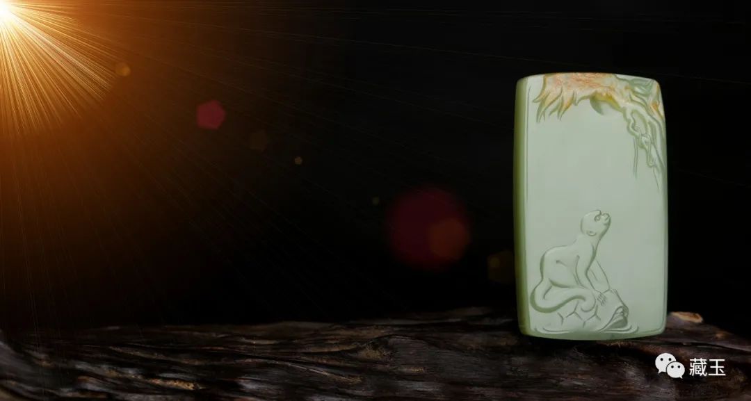 新疆和田玉籽料三色玉龙题材吊坠,和田玉籽料三色青花籽料多少钱