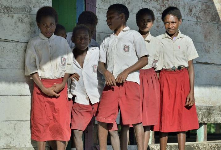 世界各国的校服对比,世界各国学生校服