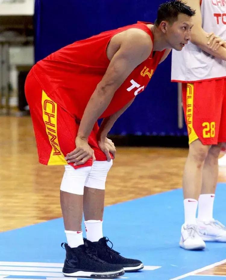 NBA球员今日上脚：易建联穿耐克新鞋，欧文5《权利的游戏》配色