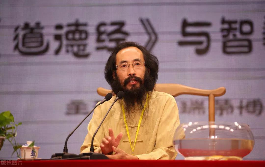 教育是改变世界最强有力的*器武**，但不是思想的灌输与奴役？