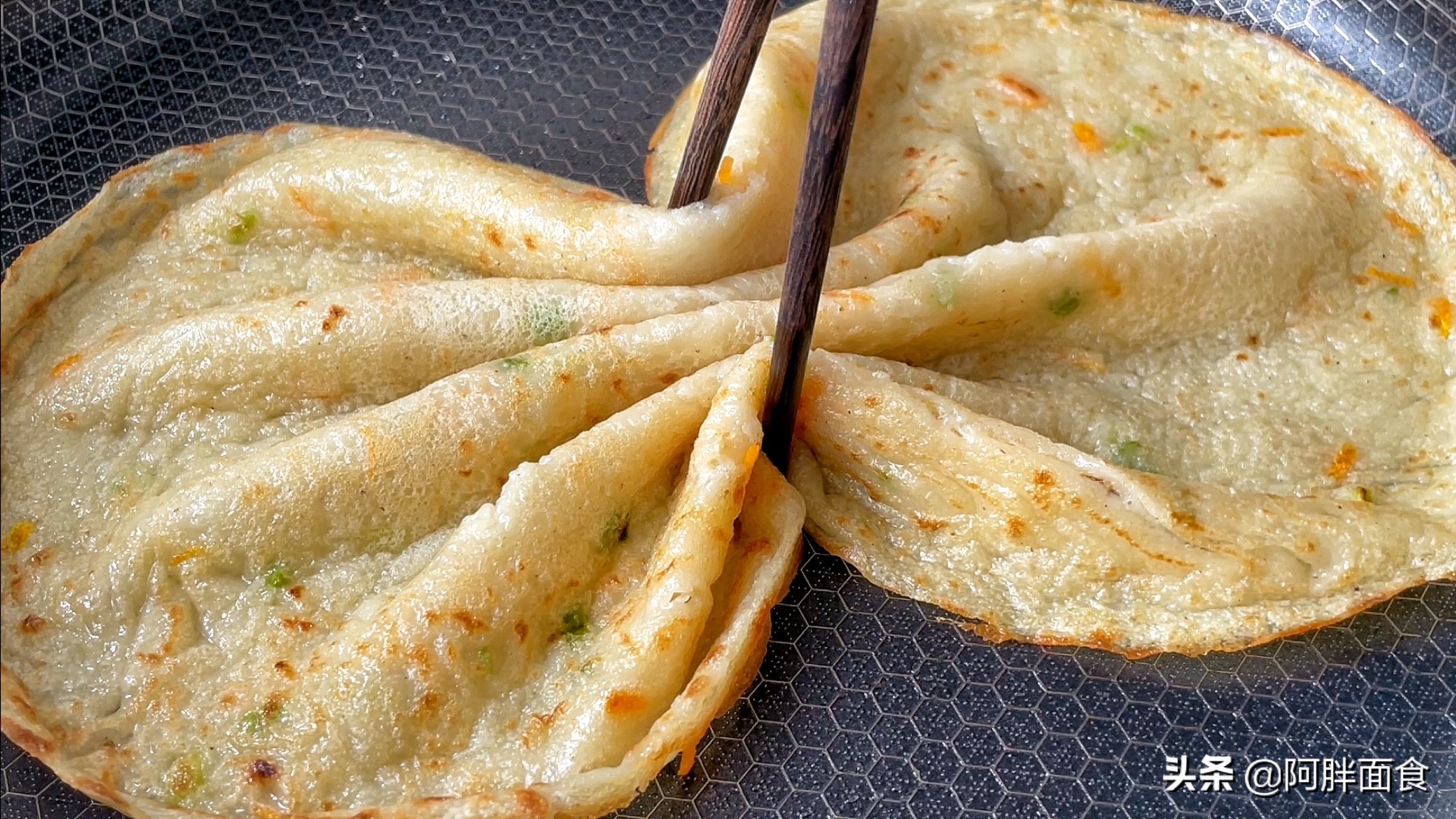 面糊怎么摊煎饼,怎样摊煎饼调面糊好吃