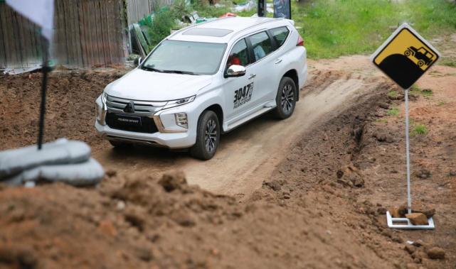 三菱pajerosport老款,三菱帕杰罗pajero越野测评