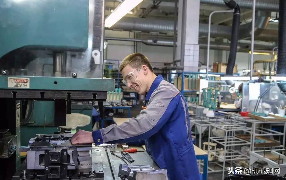 关于航空发动机原理论文,航空发动机难点到底在哪里