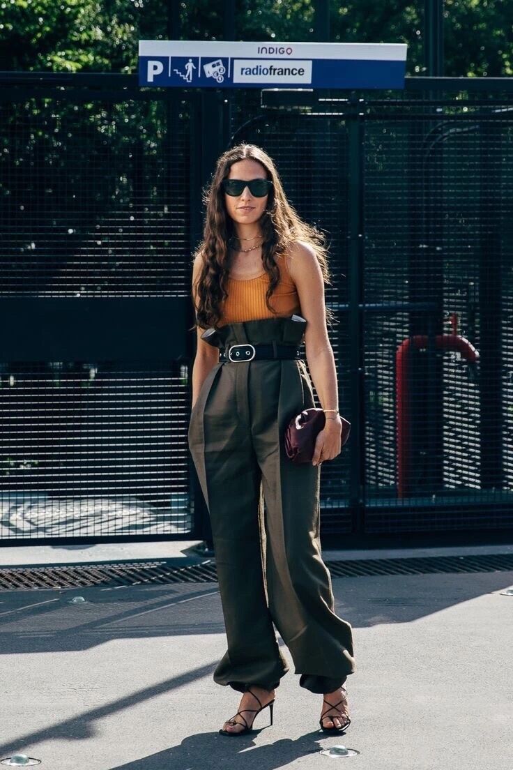 个子矮腿粗的女生穿的裤子,身高不到160的女人穿什么衣服好看