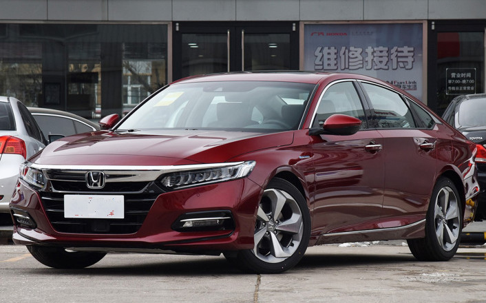 售价16.98-23.78万元的雅阁怎么选,十多万公里的18款雅阁值得买吗