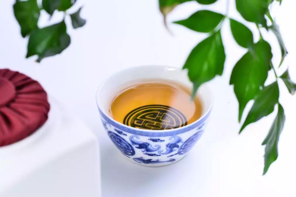 喝了普洱拉肚子怎么回事,喝了熟普洱茶老是拉肚子