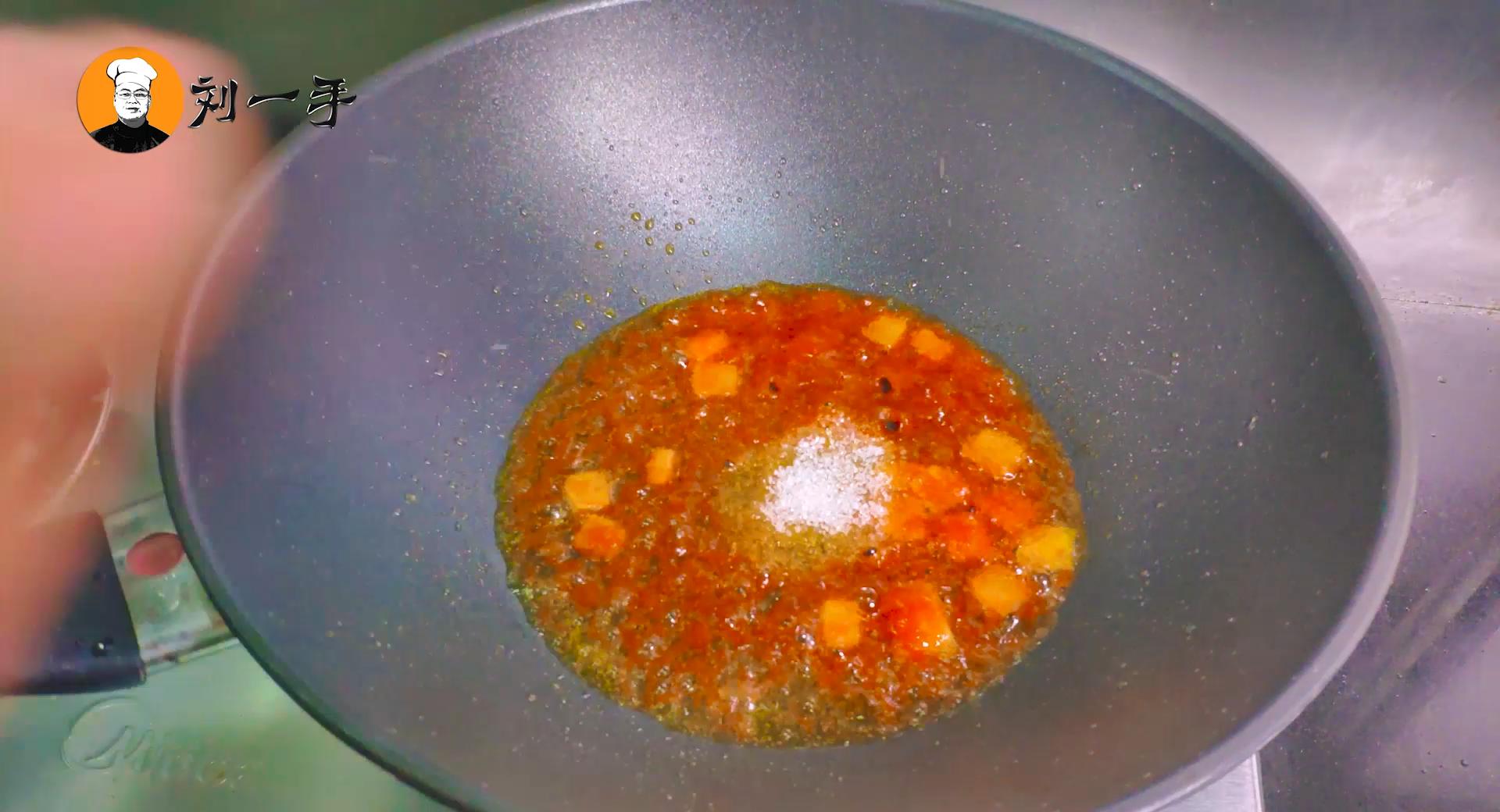 怎么把菠萝做成很好吃的,菠萝怎么给孩子做着好吃