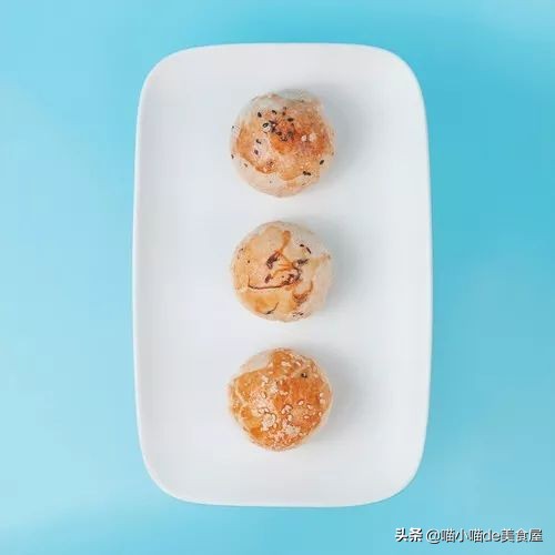 蛋黄酥手法视频,蛋黄酥换皮套路图解