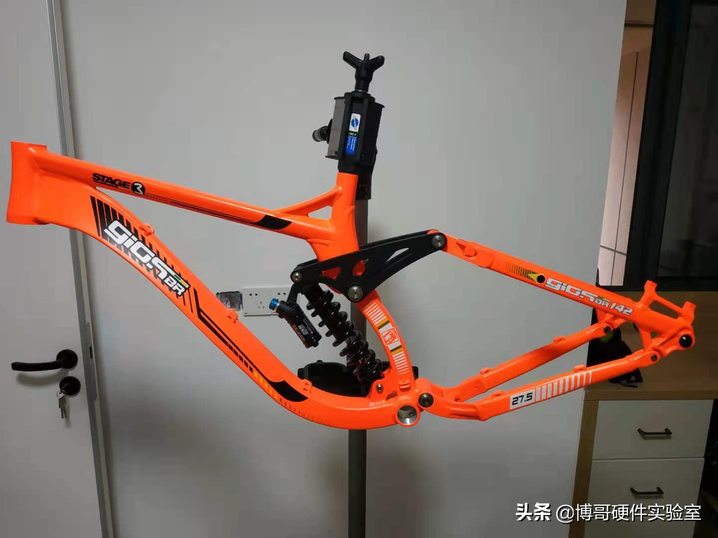 速降山地车装车视频,速降山地车开箱装车