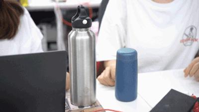 单手开盖无螺纹水杯,按压式自动开盖水杯