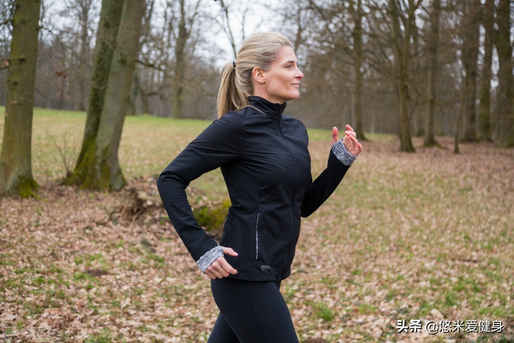 跑步很累但是跑完很轻松,跑步的时候怎么跑才能不觉得累