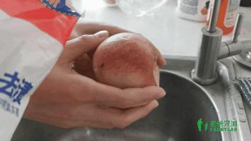 小苏打真的能洗白吗,小苏打加洗面奶洗脸的危害