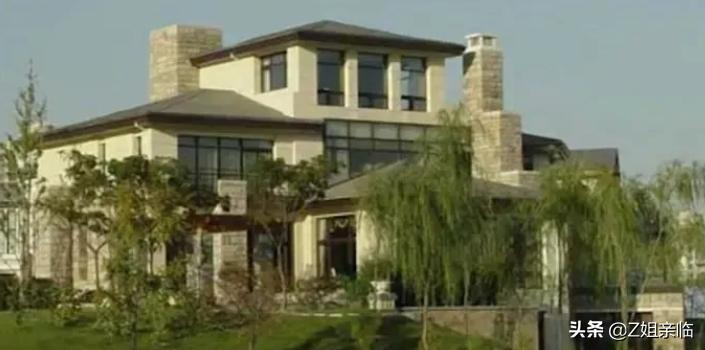 李云迪嫖娼被举报,明星再小心,还是躲不过神秘的朝阳群众