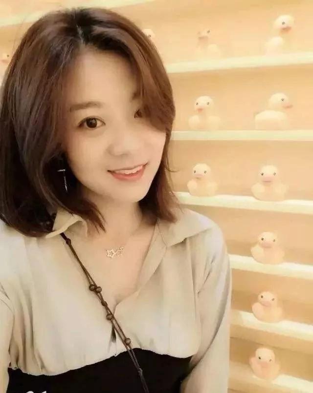 她3岁惨遭父母抛弃,无腿女孩截肢后被父母狠心遗弃