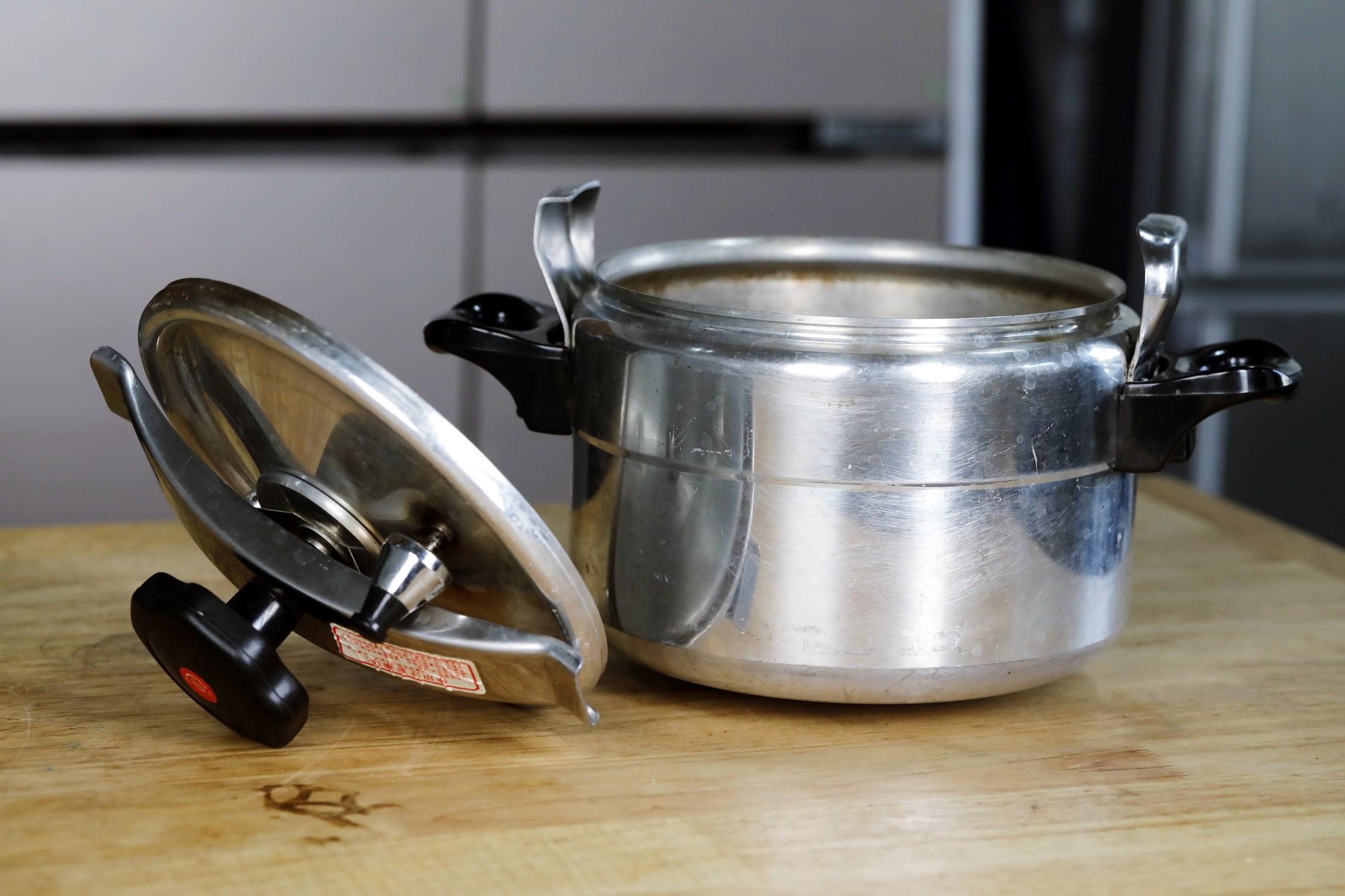 蒸煮两用电压力锅哪个牌子好,家用压力锅和微压锅哪个好