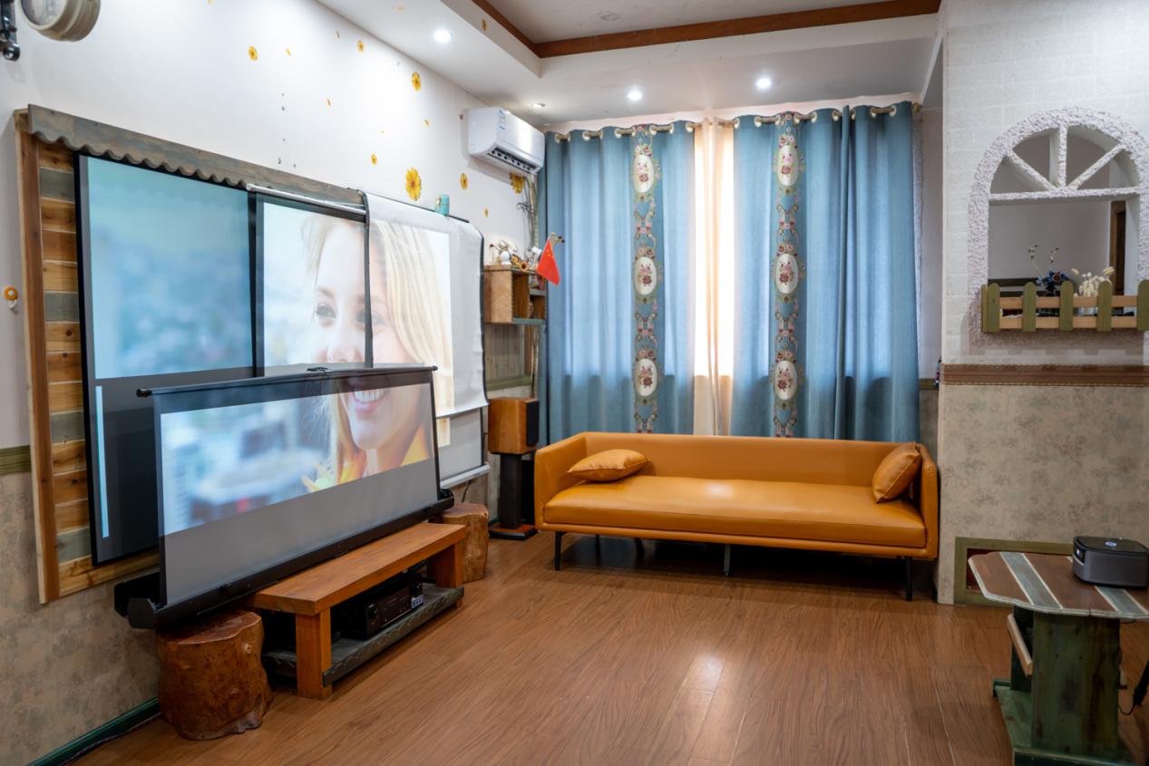 智能投影幕布,微投影坚果