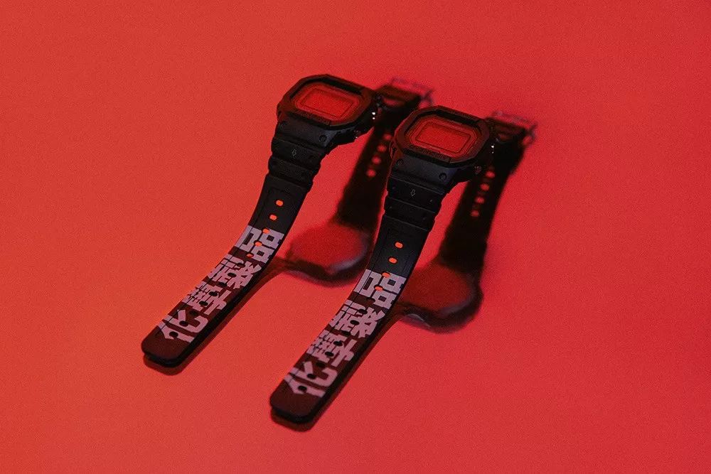 妖艳络腮胡Manny魅力无边！G-shockx化學製品方程式，也太酷了