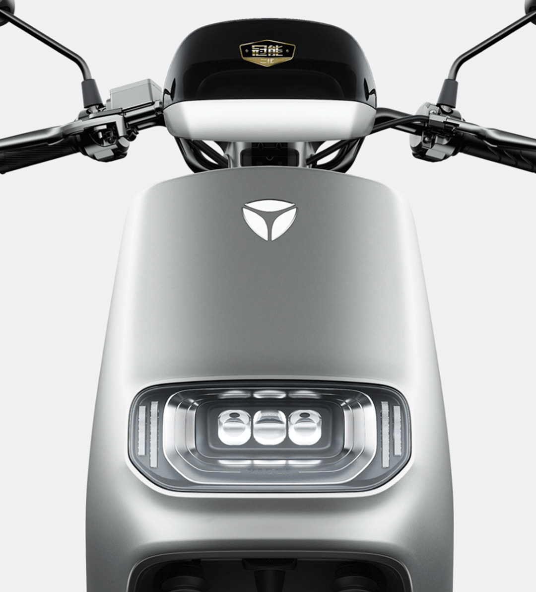 预算15万元这两款纯电动车适合你,两轮电动车爬坡有力哪一款最好